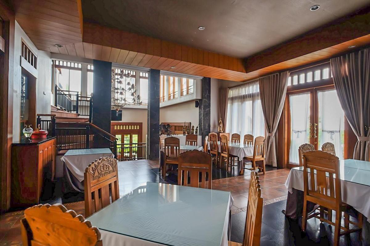 Rumah Stroberi Organic Farm & Family Lodge Lembang Eksteriør bilde