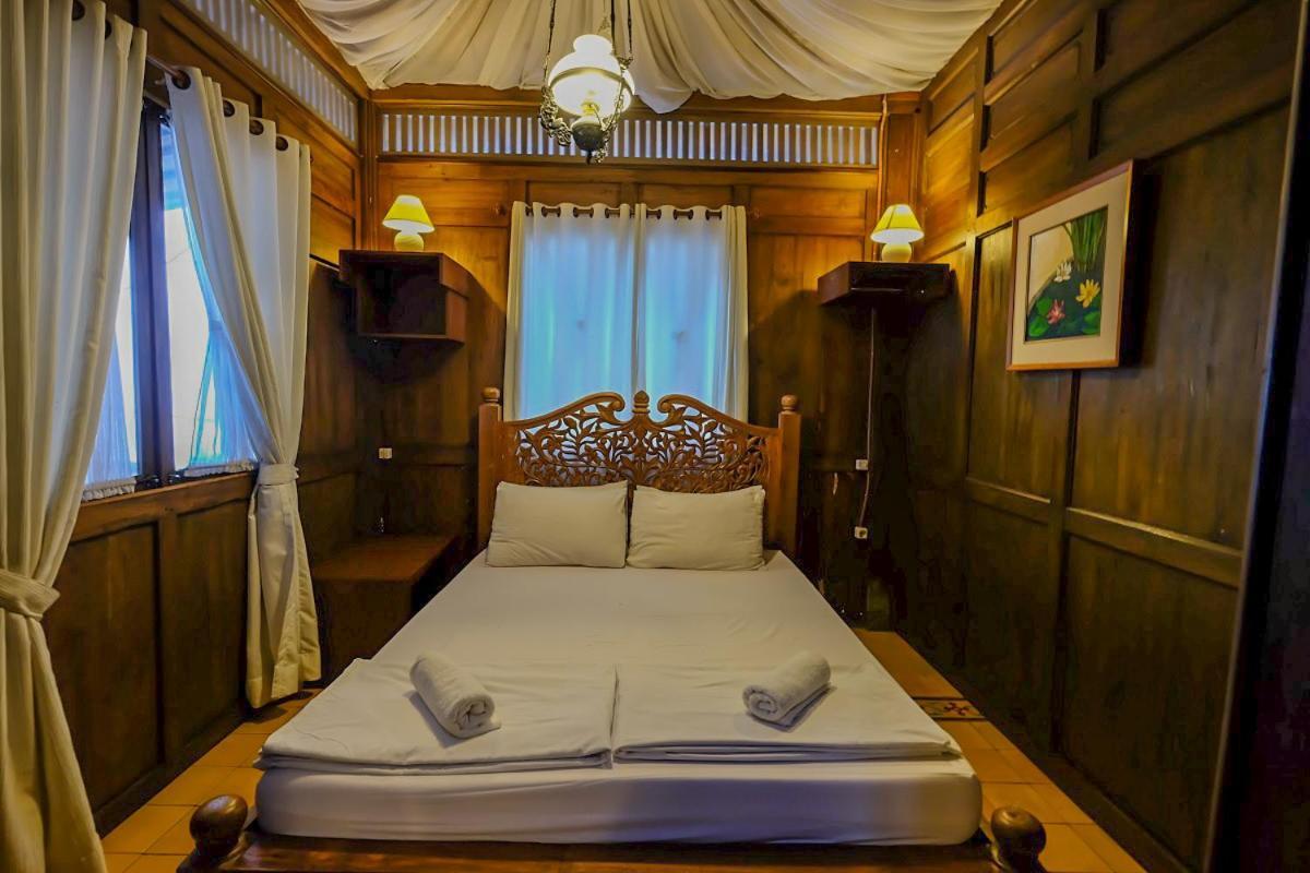 Rumah Stroberi Organic Farm & Family Lodge Lembang Eksteriør bilde