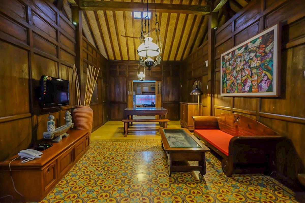 Rumah Stroberi Organic Farm & Family Lodge Lembang Eksteriør bilde